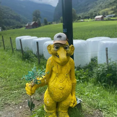 Brekke * Flåm