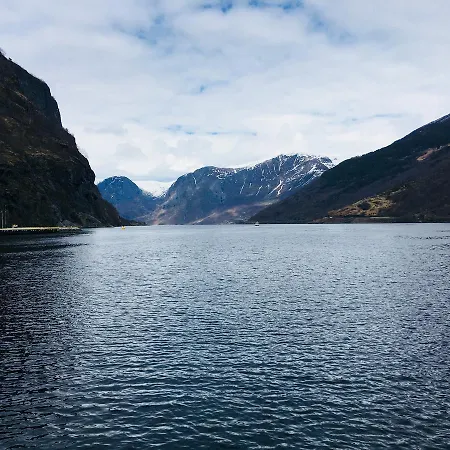 Brekke * Flåm
