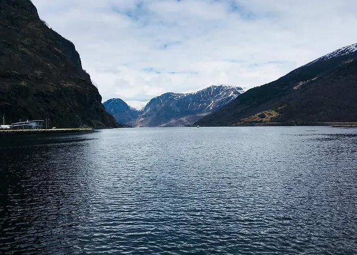 Brekke * Flåm